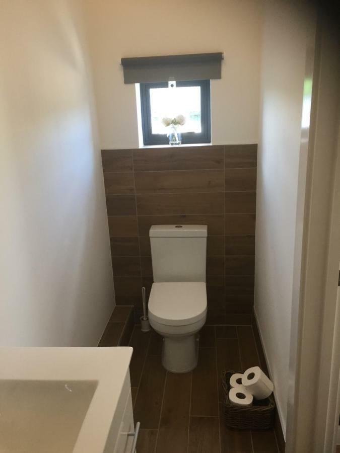 Willow Court Farm Studio South & Petting Farm, 8 Mins From Legoland & Windsor, 15 Mins From Lapland Uk Dış mekan fotoğraf